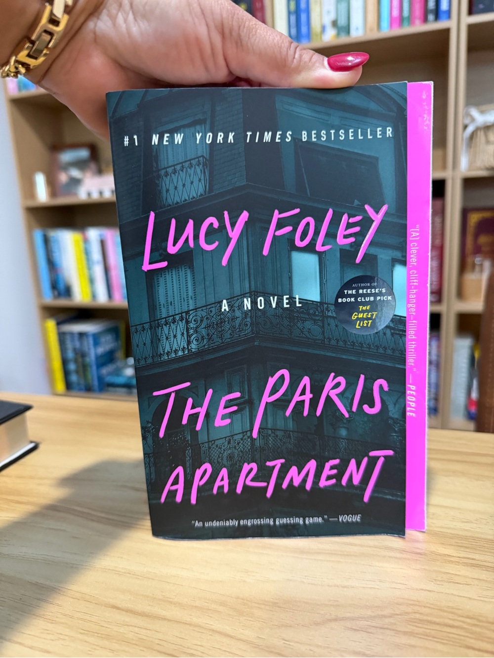 Lucy Foley The Paris Apartment - Black & Hot Pink Paperback